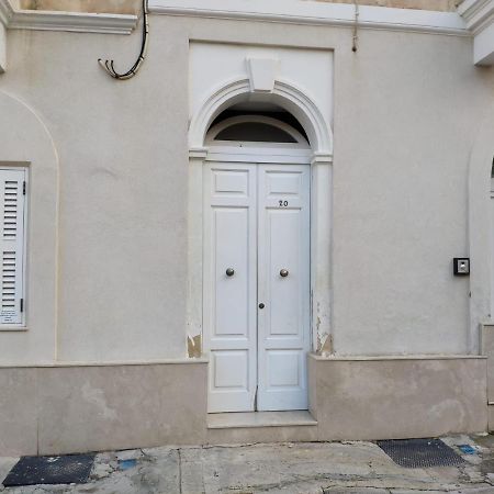 Bright And Central 2 Bedroom Apartment In سليمة المظهر الخارجي الصورة